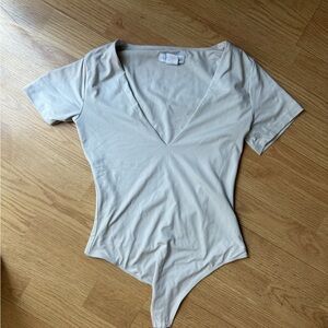 House of Harlow 1960 Deep V-Neck Bodysuit – Size M